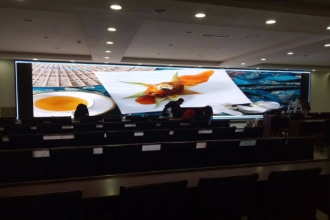 P3LED显示屏→精兴大厦